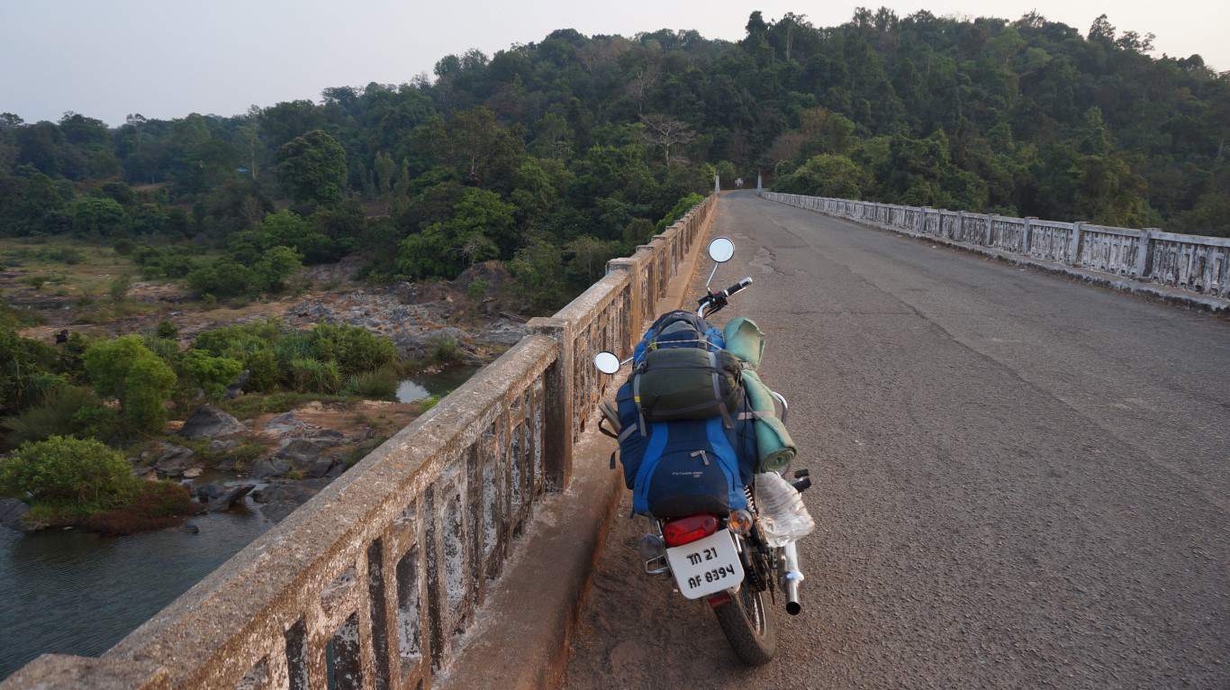 motorbike jog falls india